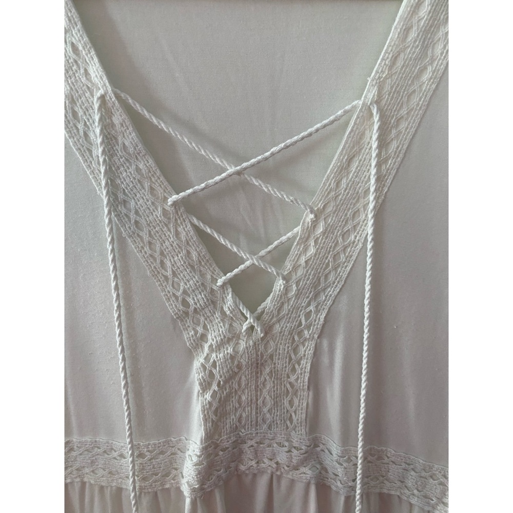 White blouse - Picture 3 of 4